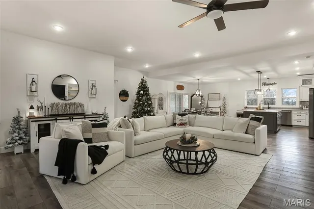 $675,000 | 7302 West Kirsch Road, Collinsville, IL 62234