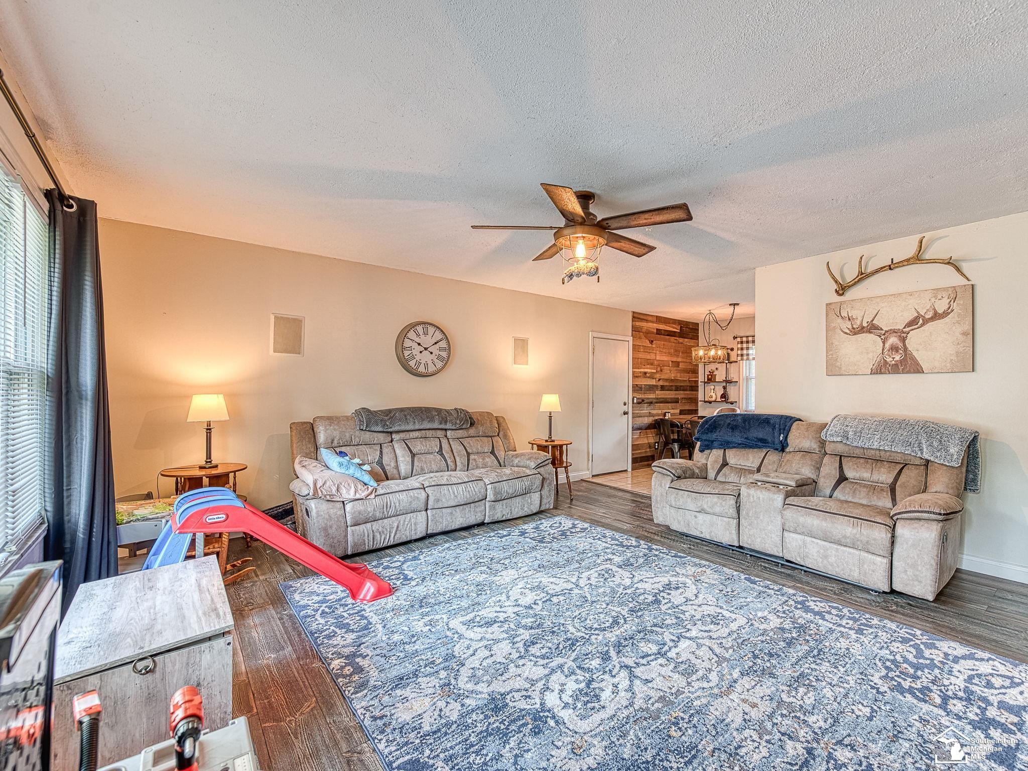 734 West Dean Road Temperance, MI 48182 - Photo 2 of 22