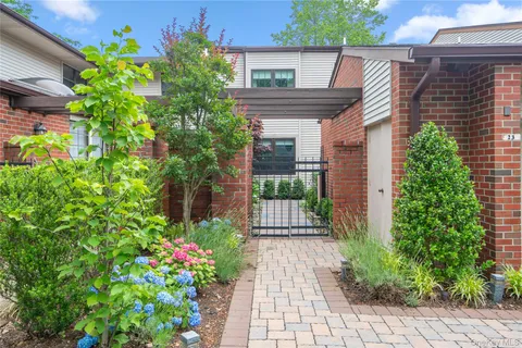 $3,198,000 | 23 Estates Terrace North, Manhasset, NY 11030