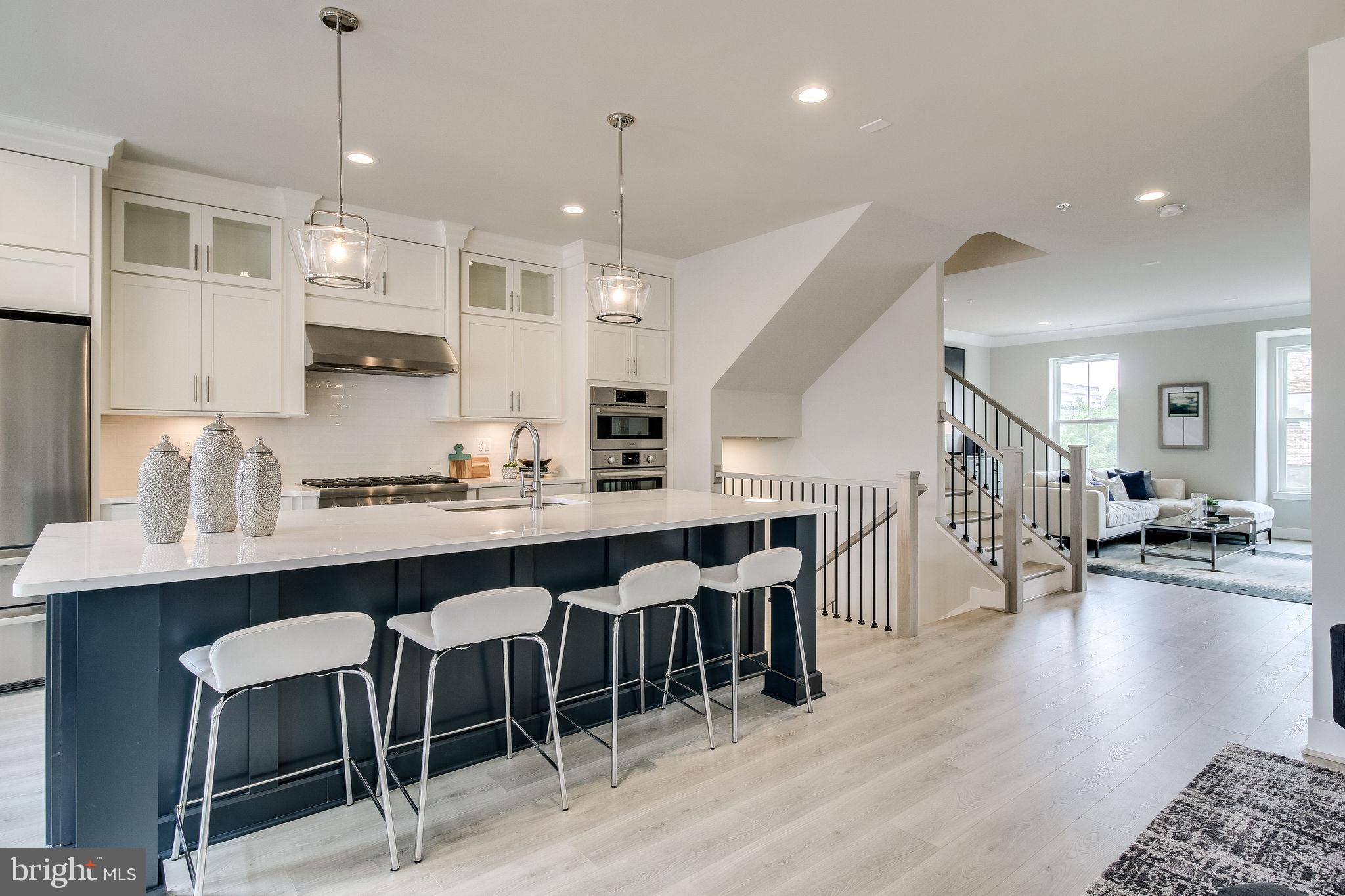 201 Park Street, Unit E Vienna, VA 22180 - Photo 12 of 75