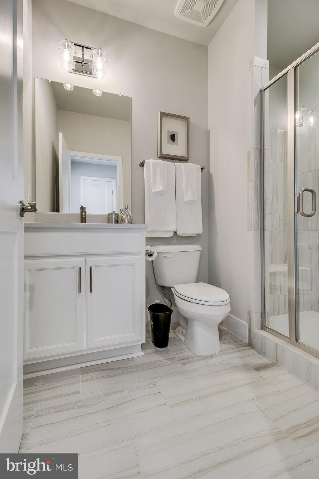 201 Park Street, Unit E Vienna, VA 22180 - Photo 19 of 75