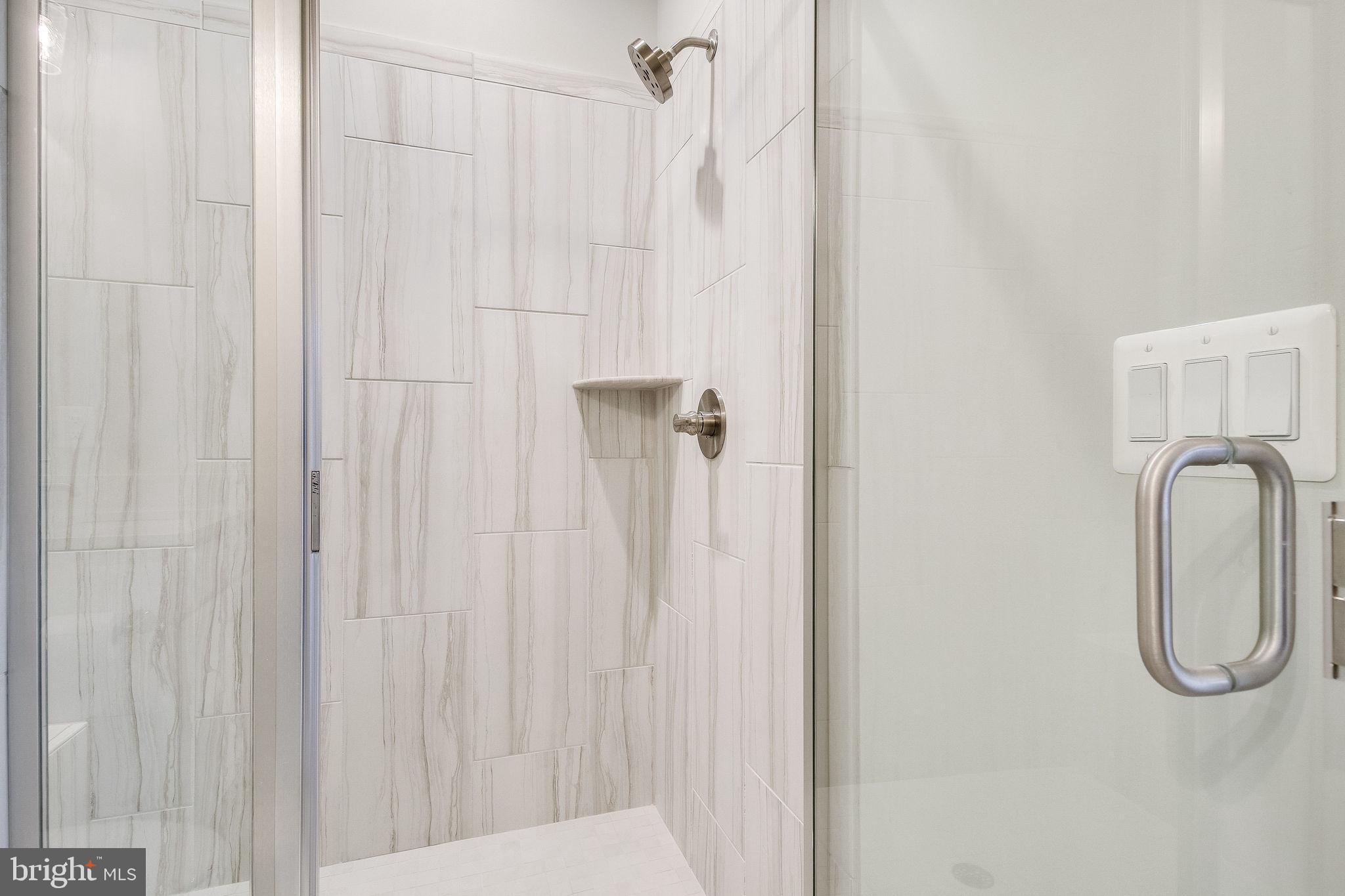 201 Park Street, Unit E Vienna, VA 22180 - Photo 21 of 75