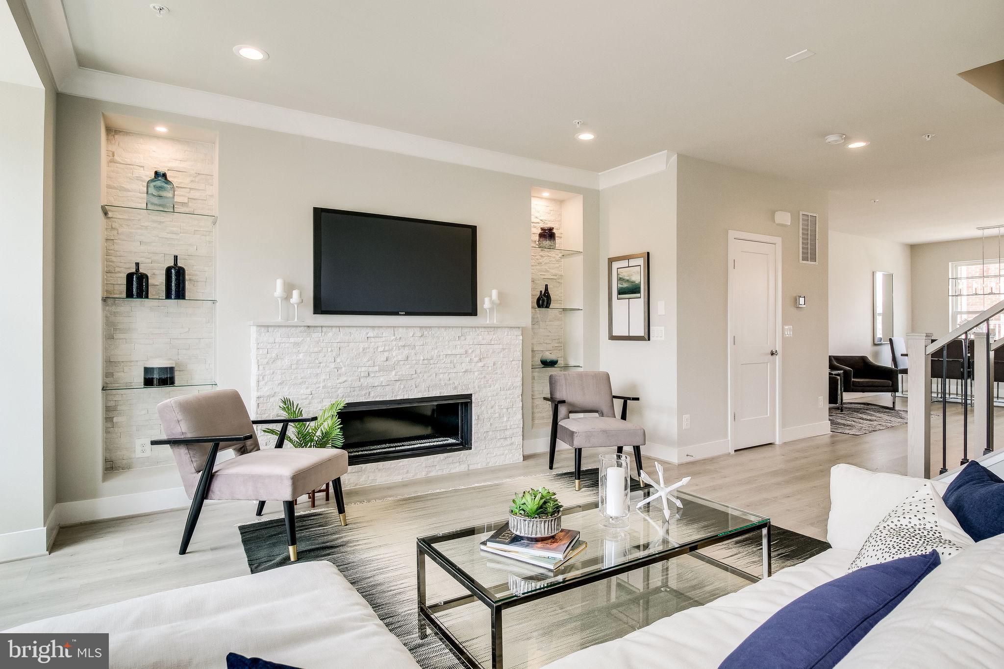 201 Park Street, Unit E Vienna, VA 22180 - Photo 5 of 75