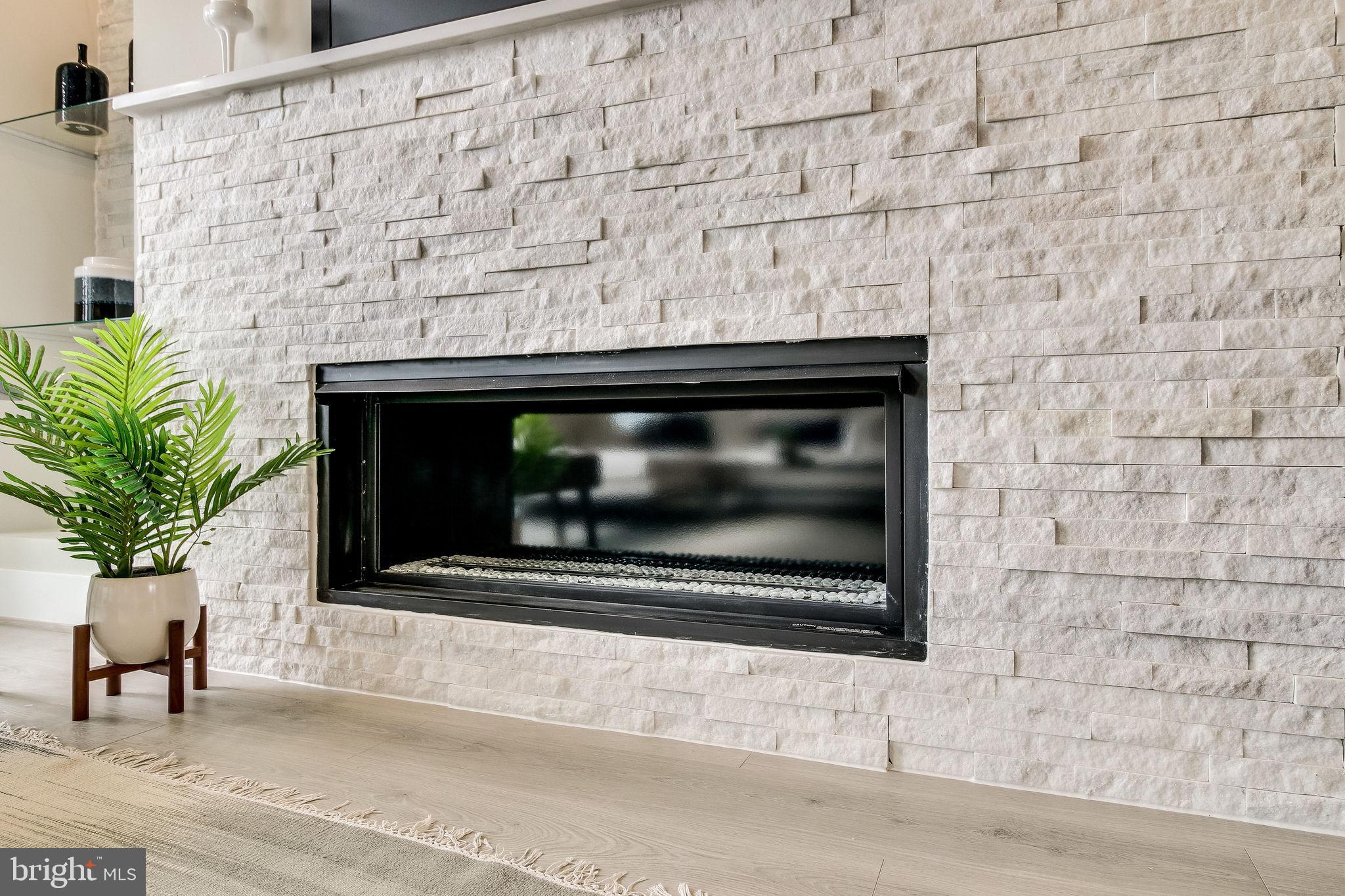 201 Park Street, Unit E Vienna, VA 22180 - Photo 9 of 75