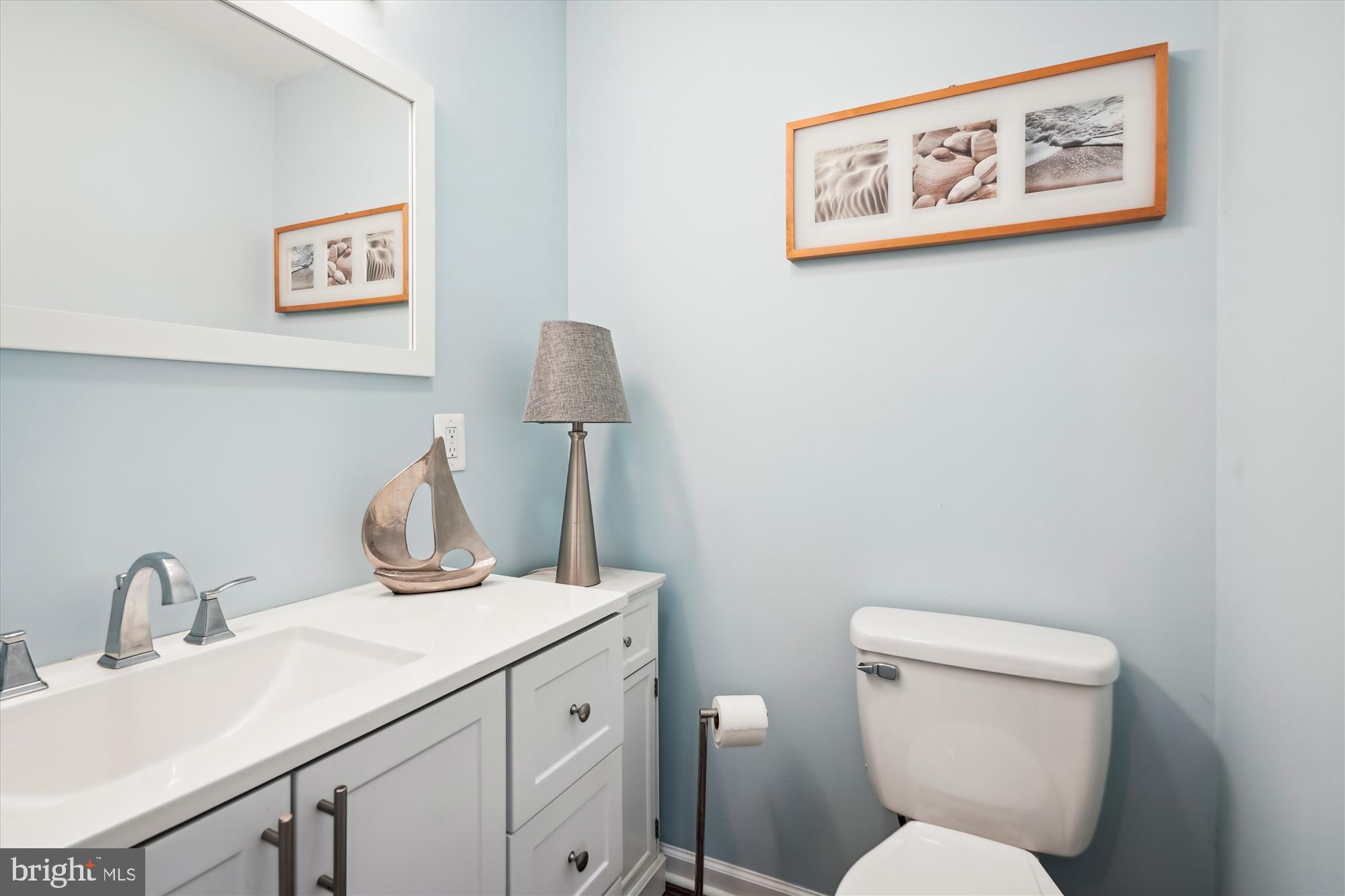 109 Willis Street Cambridge, MD 21613 - Photo 23 of 70 Main Level Half Bath