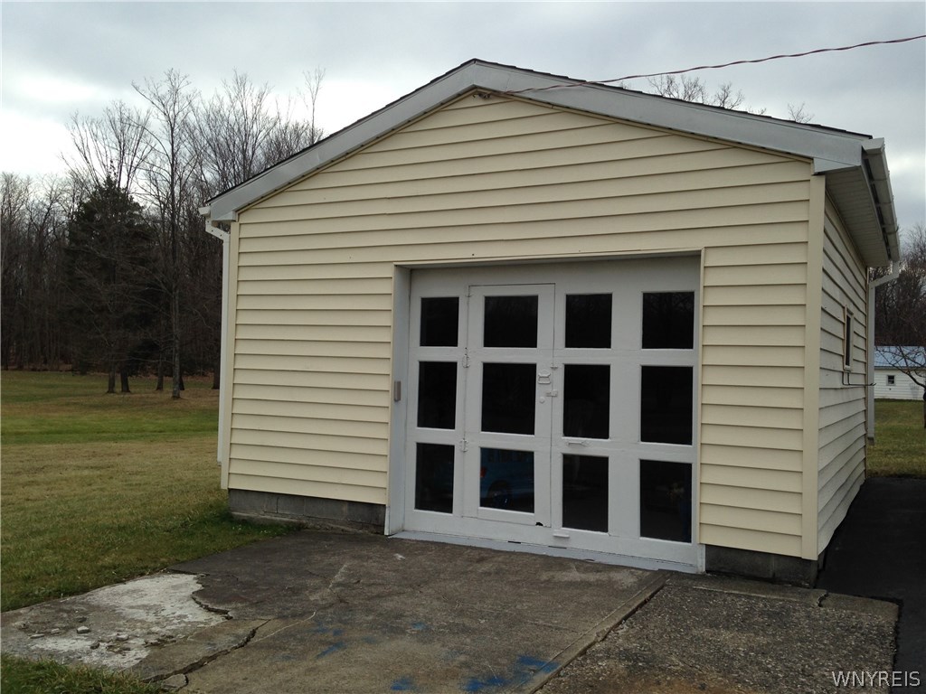 8715 Hartshorn Road Batavia Town, NY 14036 - Photo 12 of 13