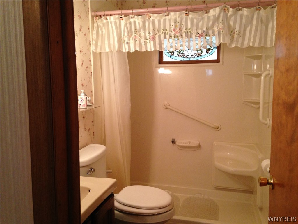 8715 Hartshorn Road Batavia Town, NY 14036 - Photo 8 of 13