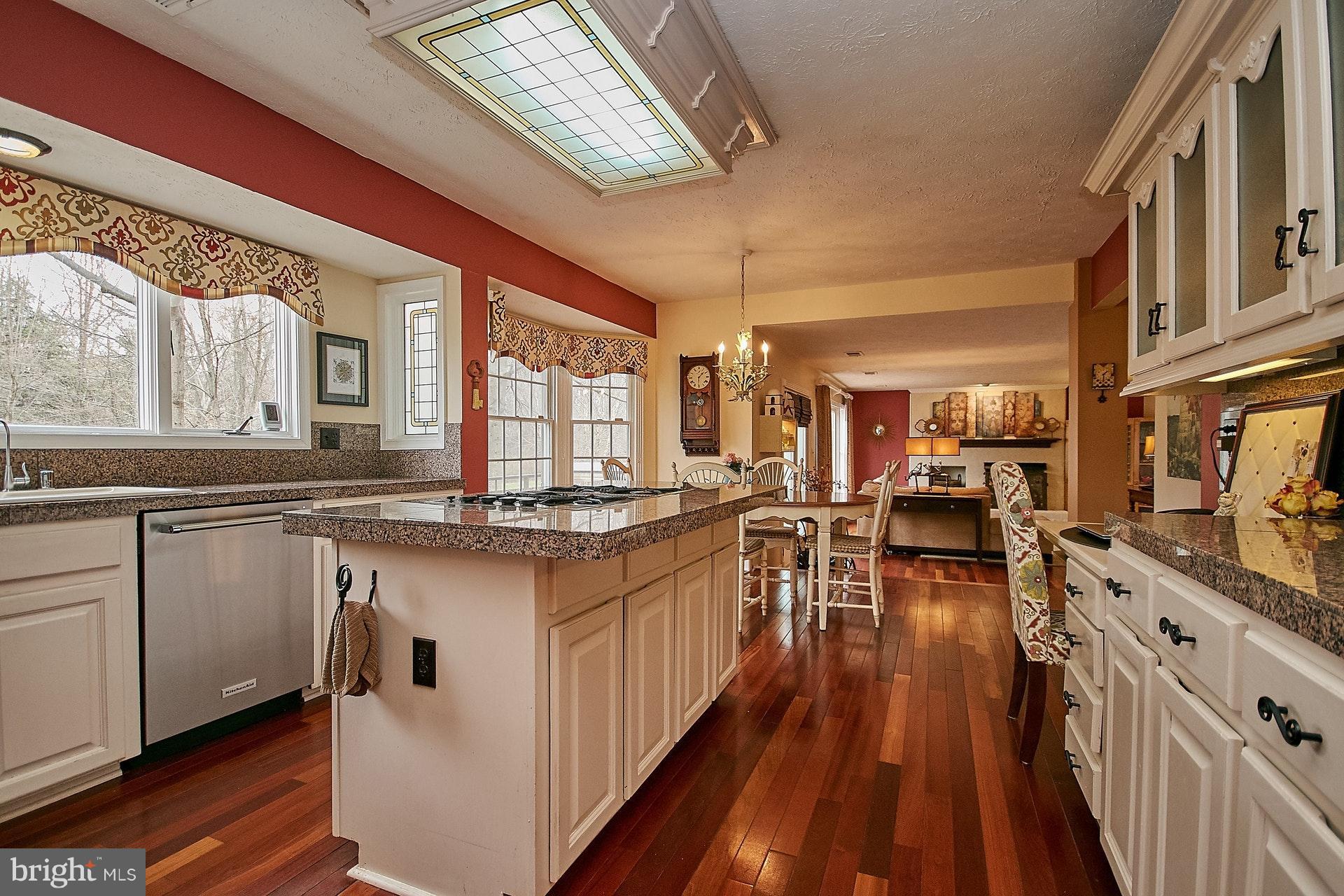 5504 Ashleigh Road Fairfax, VA 22030 - Photo 10 of 30 Chefs Dream Kitchen!