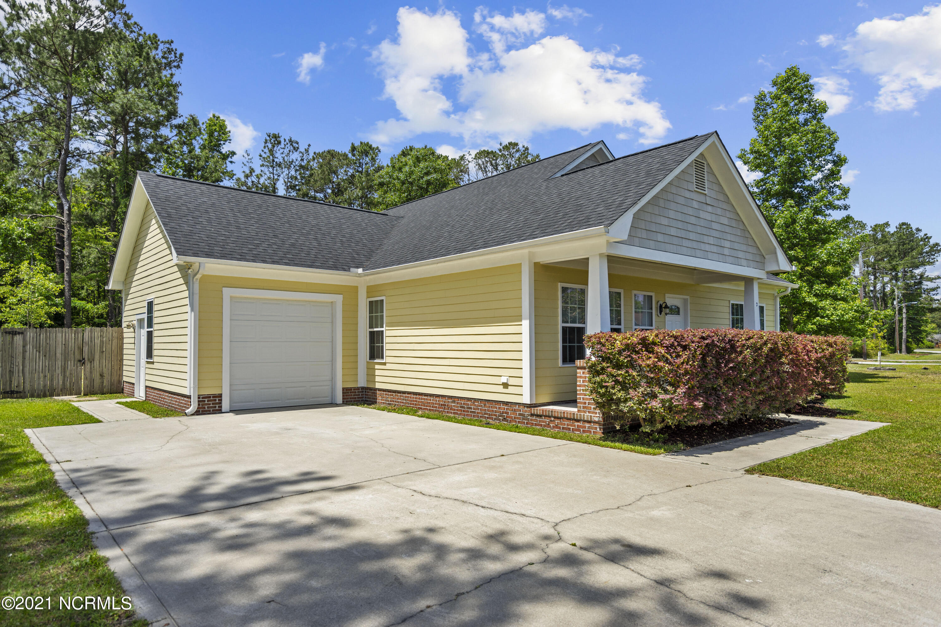 2 Conway Road Castle Hayne, NC 28429 - Photo 2 of 27 2 Conway Rd-17