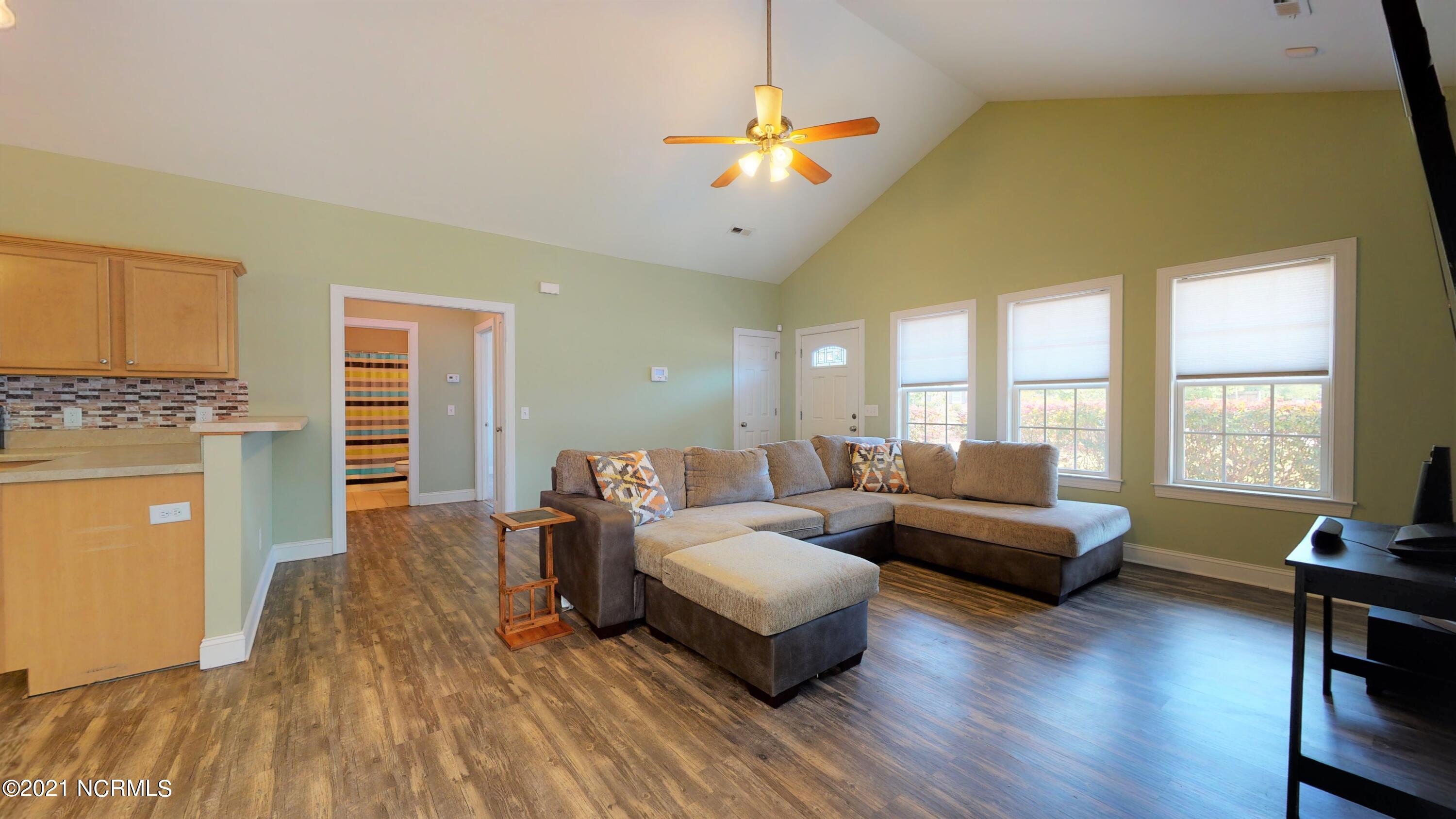 2 Conway Road Castle Hayne, NC 28429 - Photo 6 of 27 2 Conway Rd-26