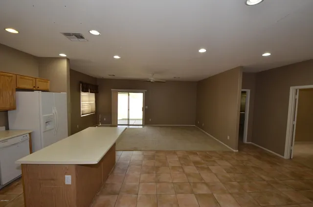 $2,395 | 1148 South Roca Street, Gilbert, AZ 85296