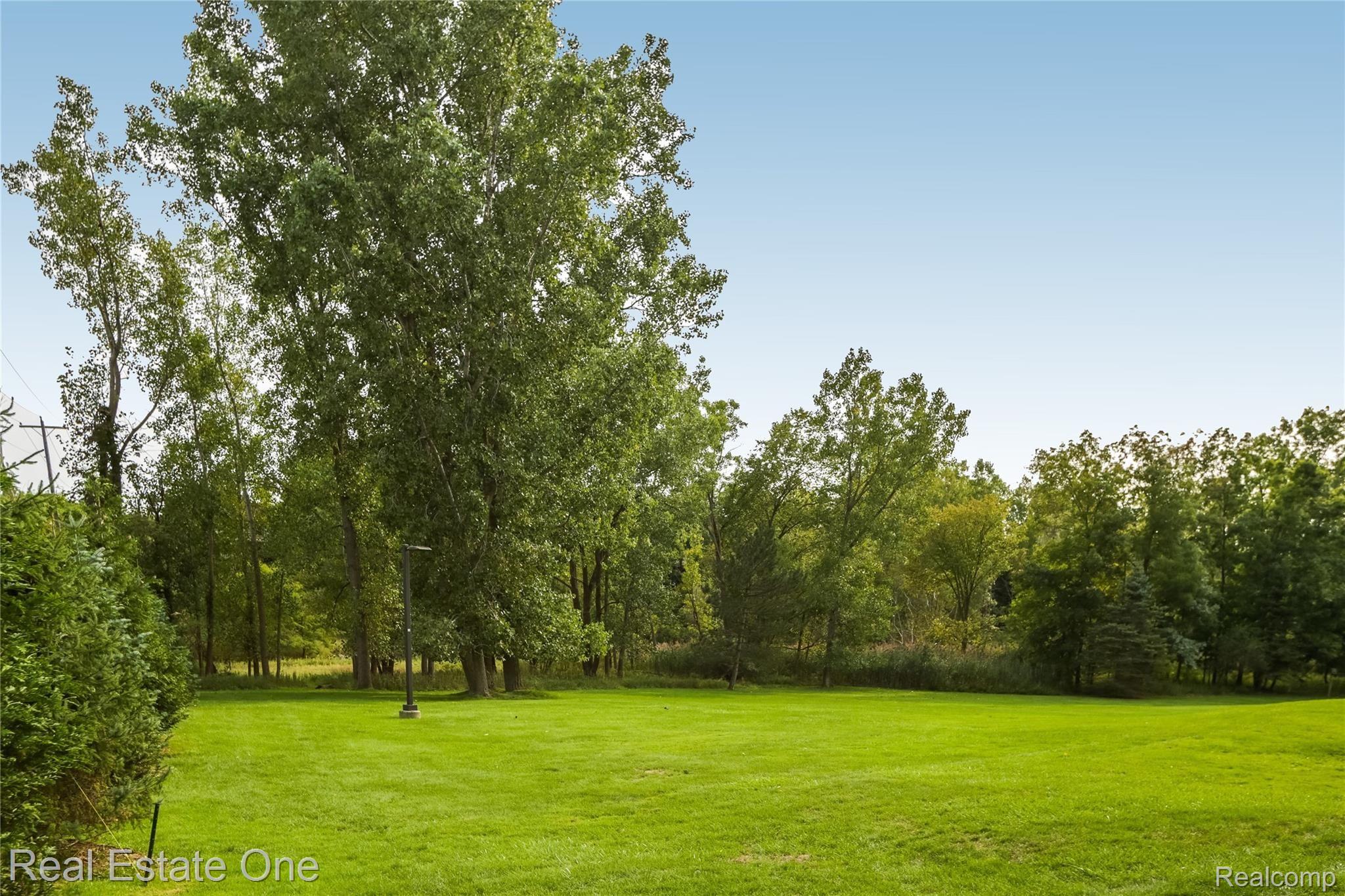 1665 Riverside Drive, Unit 12 Rochester, MI 48309 - Photo 26 of 26 2020.09