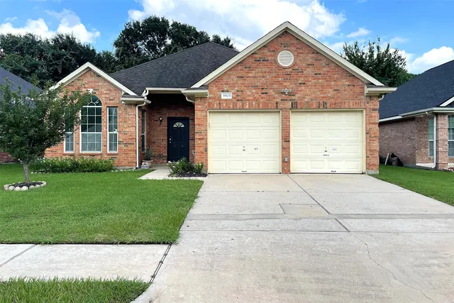 $1,995 | 9903 Raul Hector Drive, Houston, TX 77075