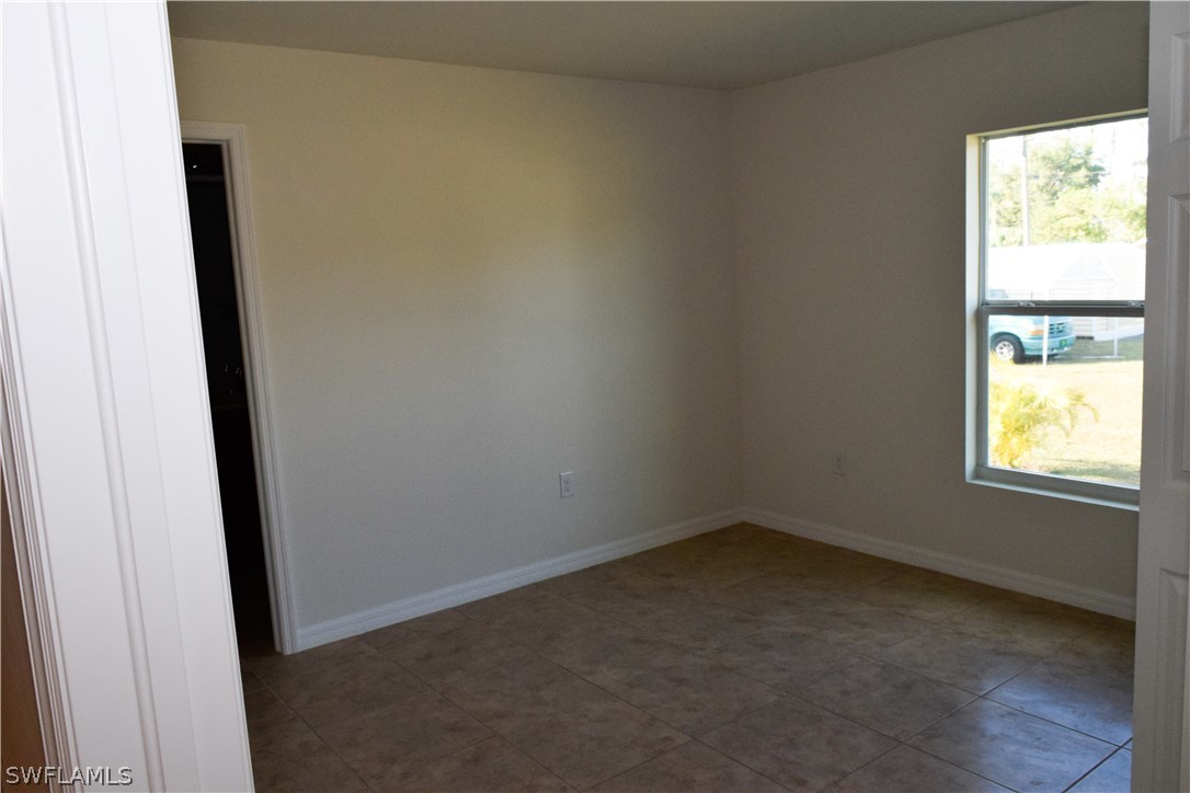 2300 Thompson Road Alva, FL 33920 - Photo 3 of 13 Gallery Image 3