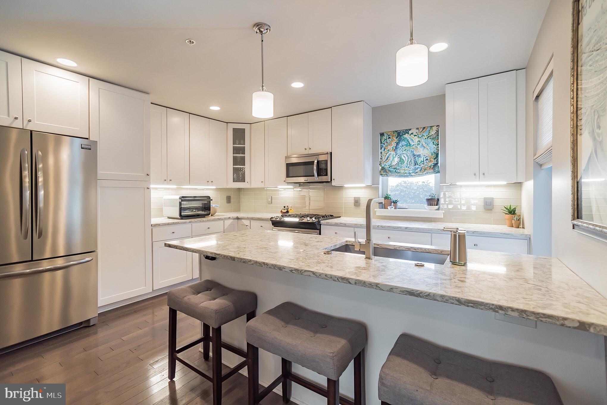 1119 East Oxford Street Philadelphia, PA 19125 - Photo 4 of 27