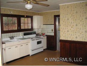 143 Lower Edgewood Road Candler, NC 28715 - Photo 3 of 9 Gallery Image 3