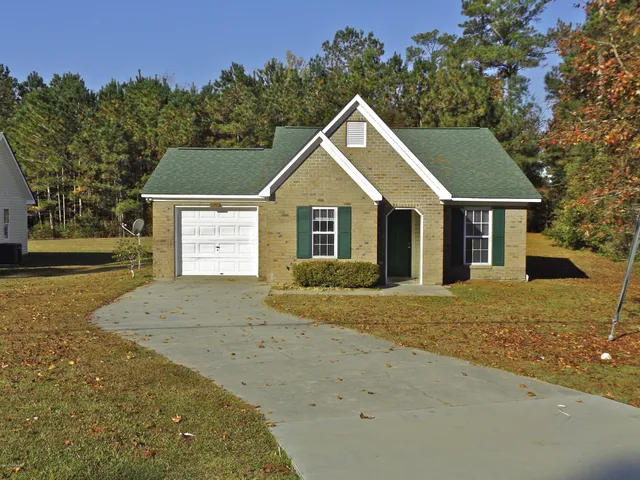 $1,300 | 1499 RaceTrack Road, New Bern, NC 28562