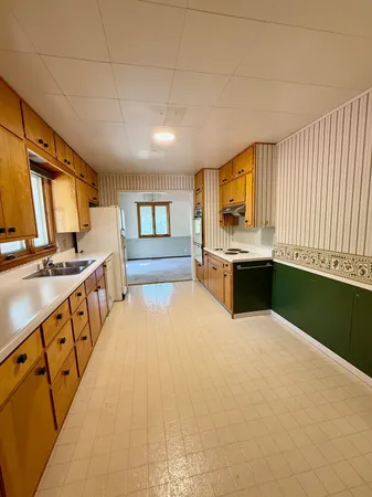 $105,000 | 1010 Arnold Avenue North, Thief River Falls, MN 56701