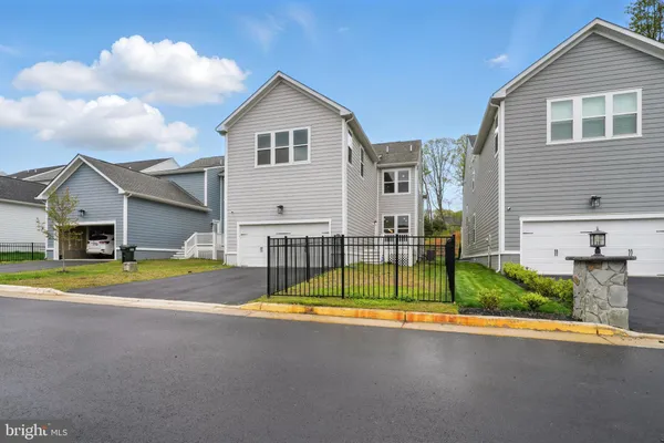 $949,900 | 1843 Magnolia Fruit Drive, Dumfries, VA 22026