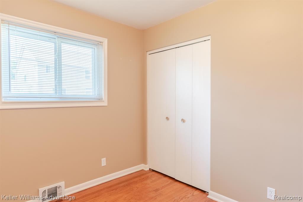 33401 Defour Drive Sterling Heights, MI 48310 - Photo 16 of 38