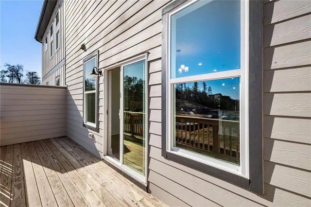 $599,900 | 624 Oakleaf Grove Lane, Suwanee, GA 30024