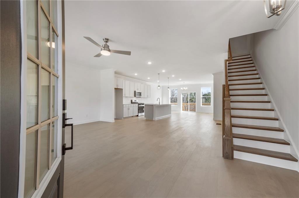 624 Oakleaf Grove Lane Suwanee, GA 30024 - Photo 4 of 43