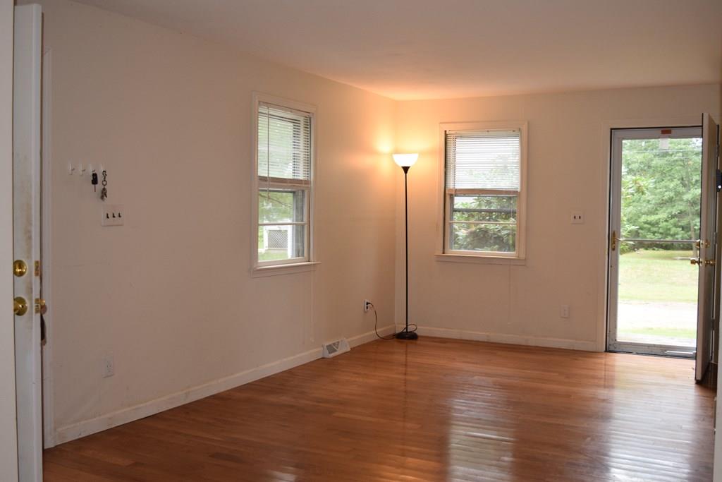 27 Sippican Road Wareham, MA 02571 - Photo 2 of 11 Gallery Image 2