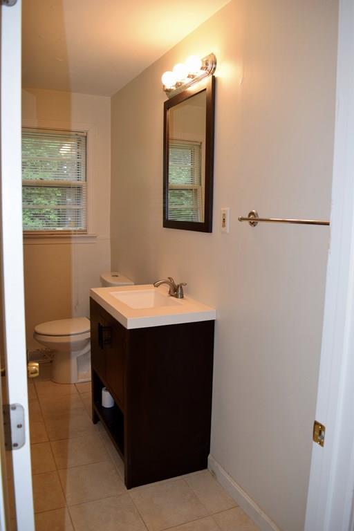 27 Sippican Road Wareham, MA 02571 - Photo 7 of 11 Gallery Image 7