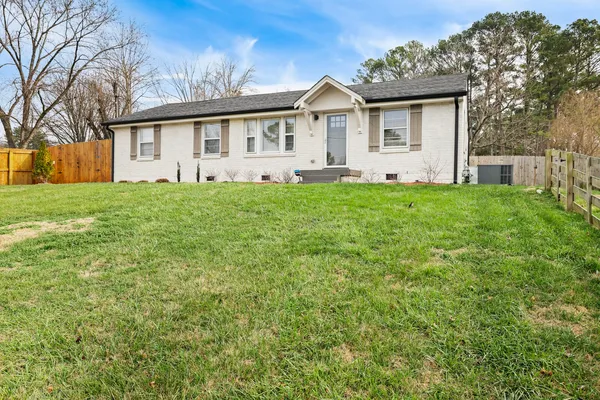$2,700 | 3826 East Ridge Drive, Nashville, TN 37211