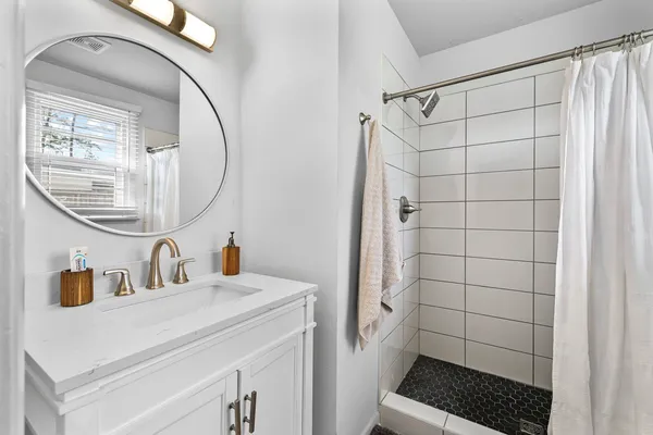 $2,700 | 3826 East Ridge Drive, Nashville, TN 37211