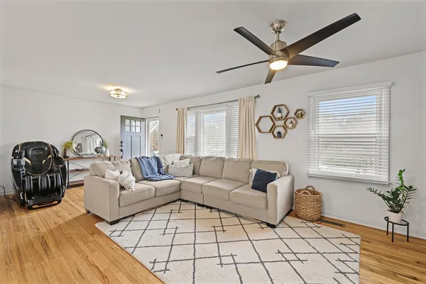 $2,700 | 3826 East Ridge Drive, Nashville, TN 37211