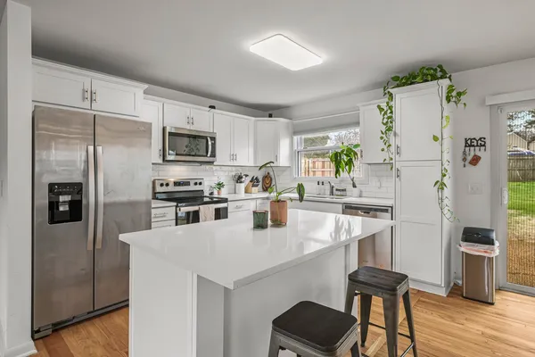 $2,700 | 3826 East Ridge Drive, Nashville, TN 37211