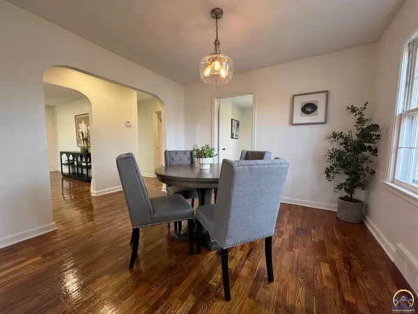 $339,577 | 507 Southwest Gage Court Circle, Topeka, KS 66606