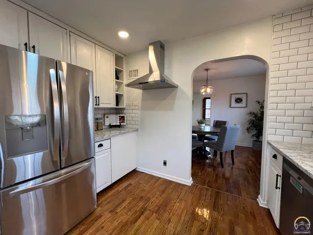 $359,777 | 507 Southwest Gage Court Circle, Topeka, KS 66606