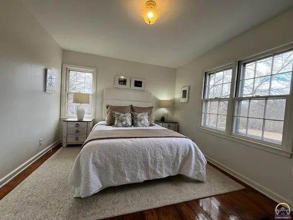 $339,577 | 507 Southwest Gage Court Circle, Topeka, KS 66606