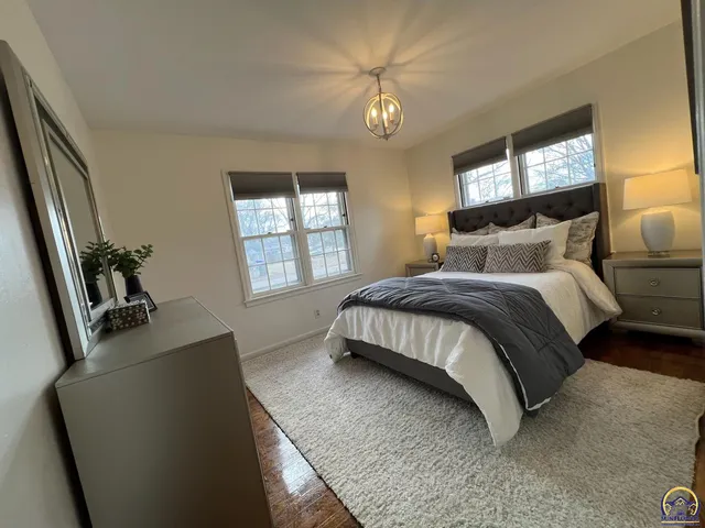 $359,777 | 507 Southwest Gage Court Circle, Topeka, KS 66606