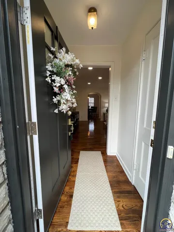 $359,777 | 507 Southwest Gage Court Circle, Topeka, KS 66606