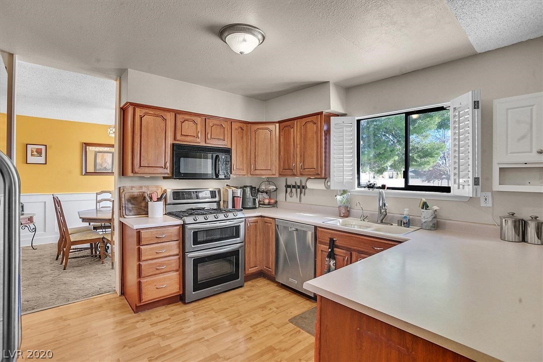 7914 Wishing Well Road Las Vegas, NV 89123 - Photo 7 of 25 Gallery Image 7