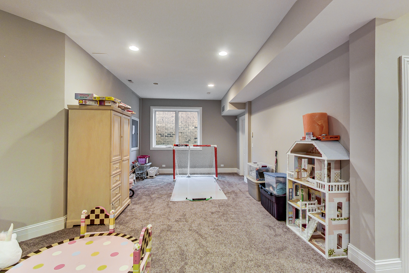 1049 Greentree Avenue Deerfield, IL 60015 - Photo 28 of 37 a bedroom with furniture and a large window