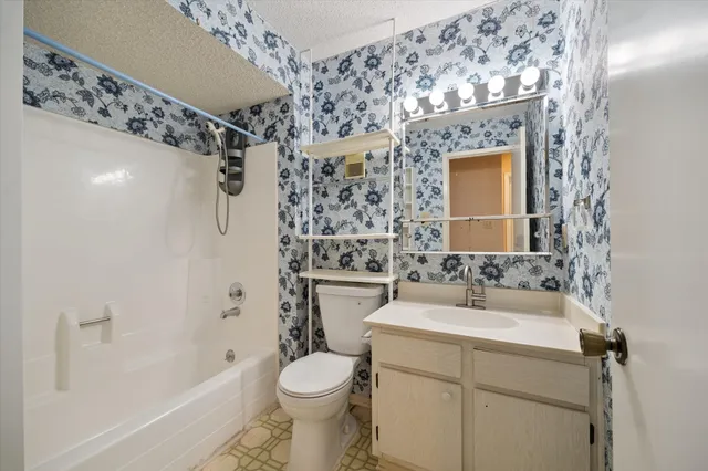 $145,000 | 6202 West Airport Boulevard, Houston, TX 77035