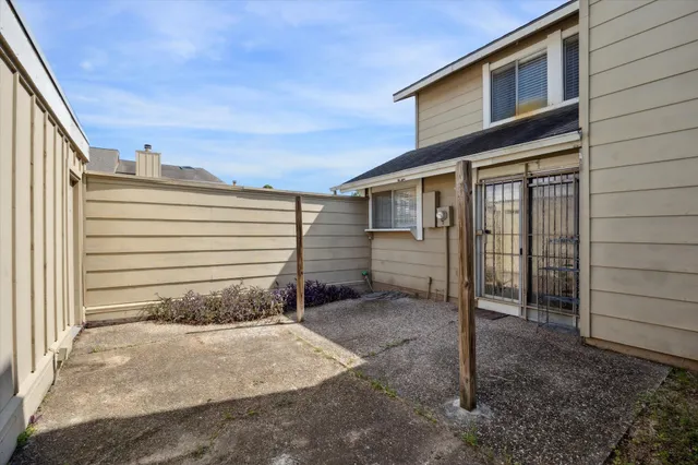 $145,000 | 6202 West Airport Boulevard, Houston, TX 77035