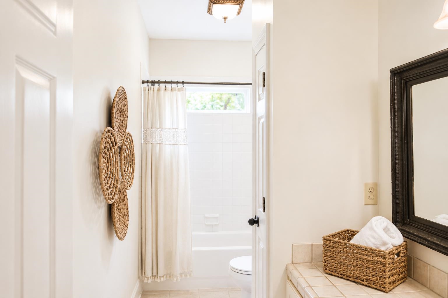 565 Schaeffer Loop Eads, TN 38028 - Photo 27 of 40 a bathroom with a shower