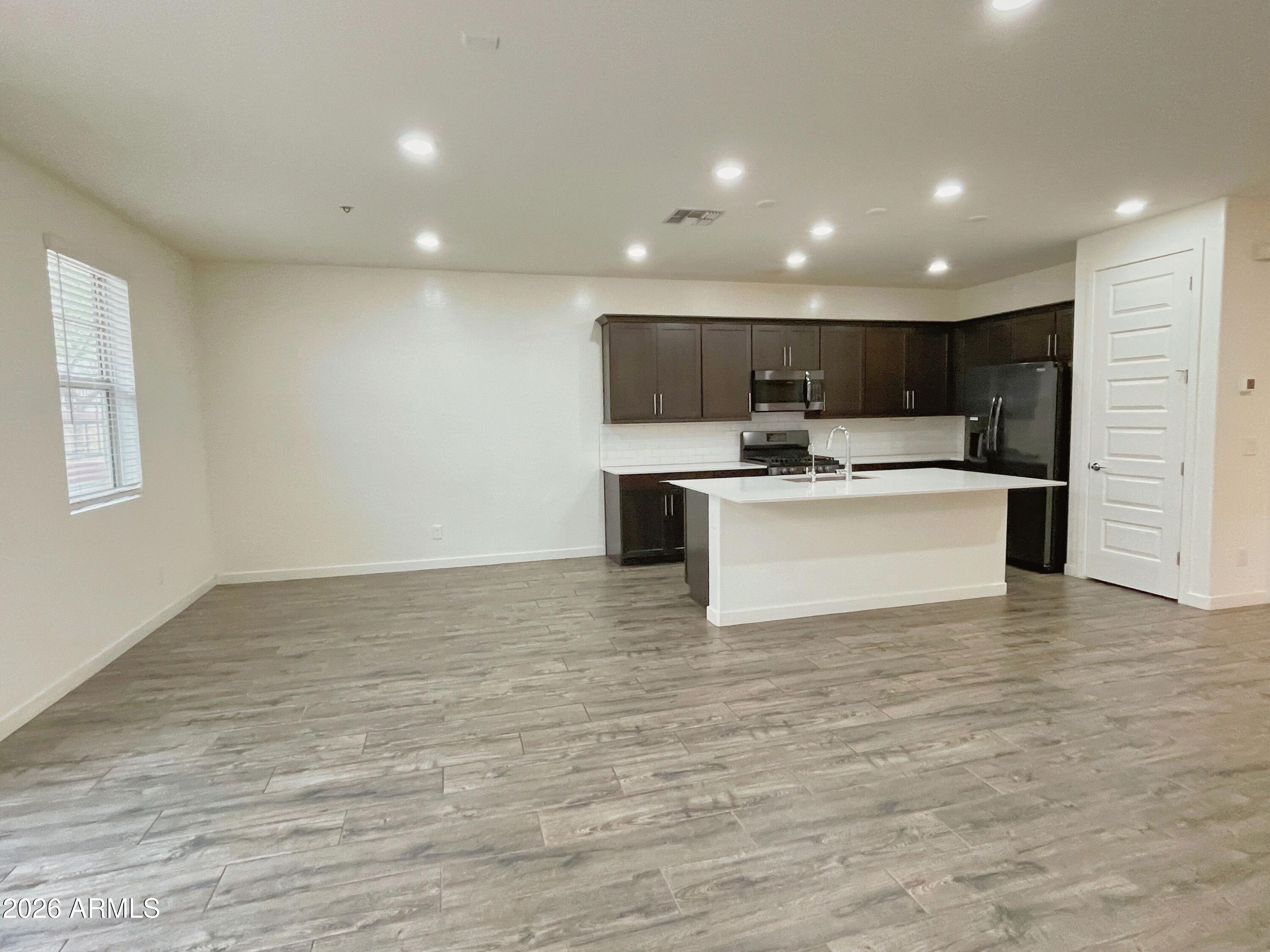 17155 North 9th Place Phoenix, AZ 85022 - Photo 12 of 41