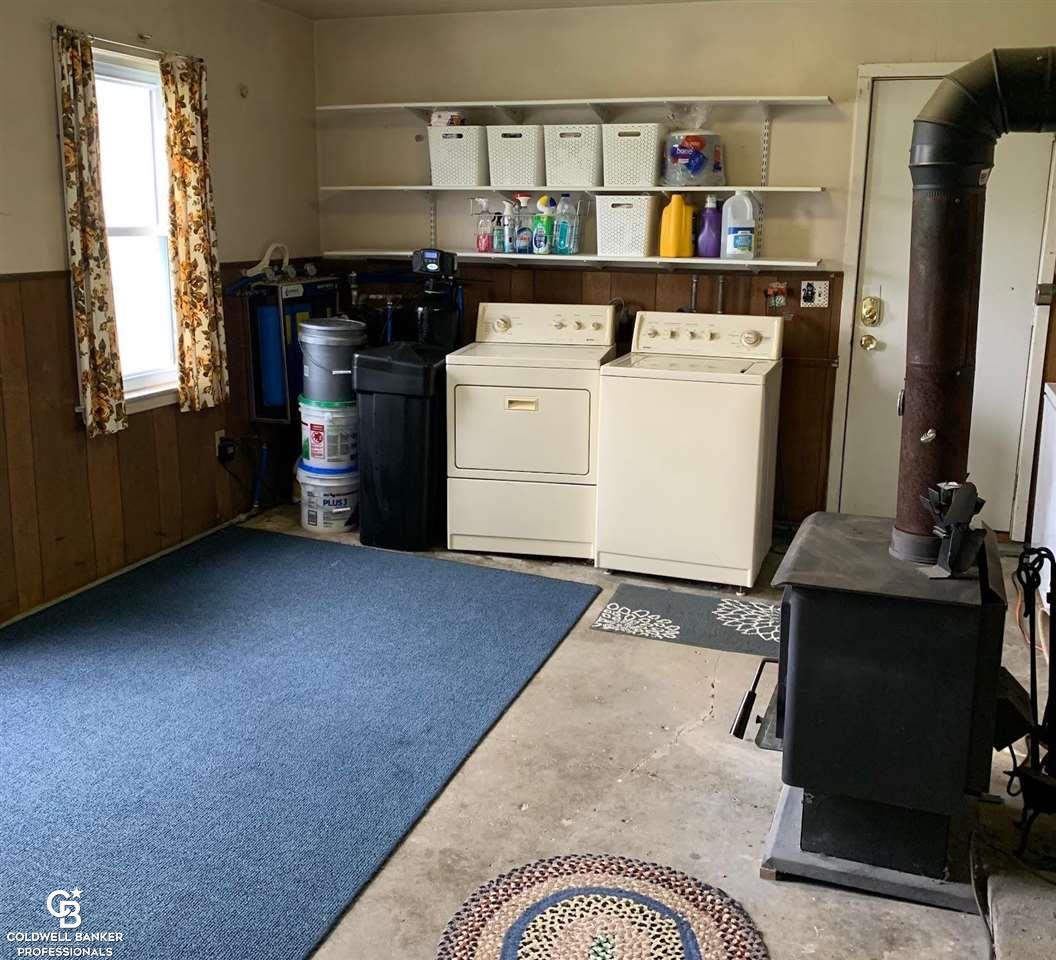 6105 Melvin Road Peck, MI 48466 - Photo 25 of 29 Laundry/Utility/Mud Room