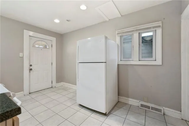 $125,000 | 872 4th Avenue, Coraopolis, PA 15108