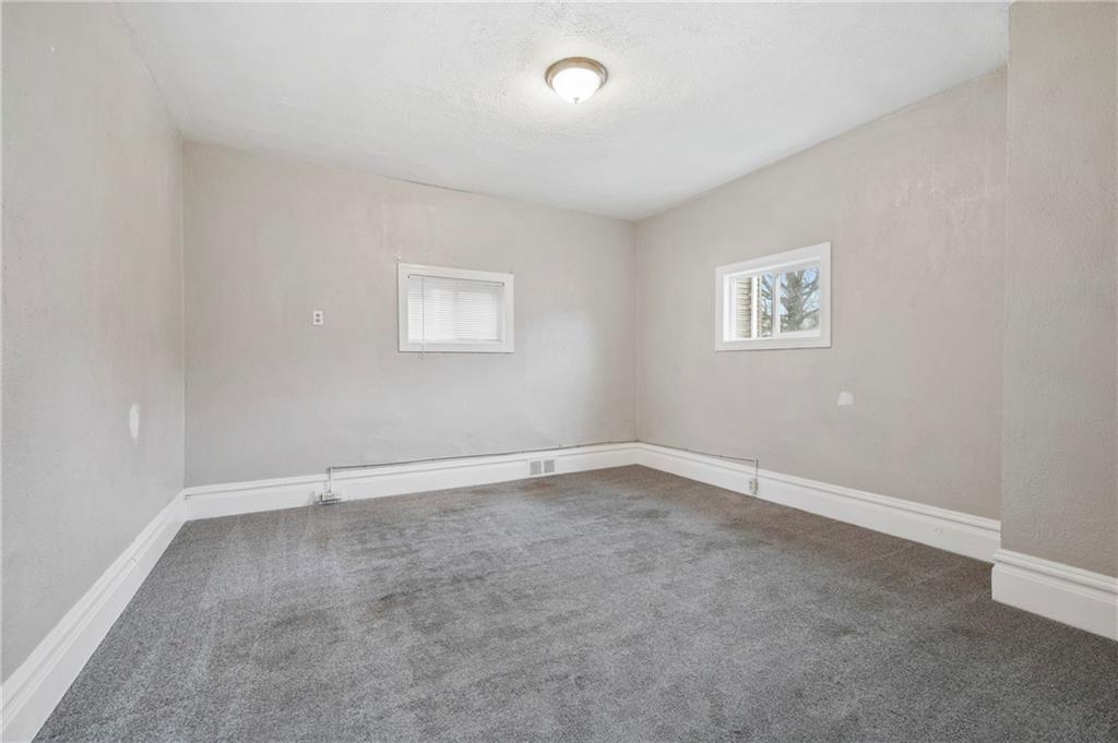 872 4th Avenue Coraopolis, PA 15108 - Photo 15 of 26