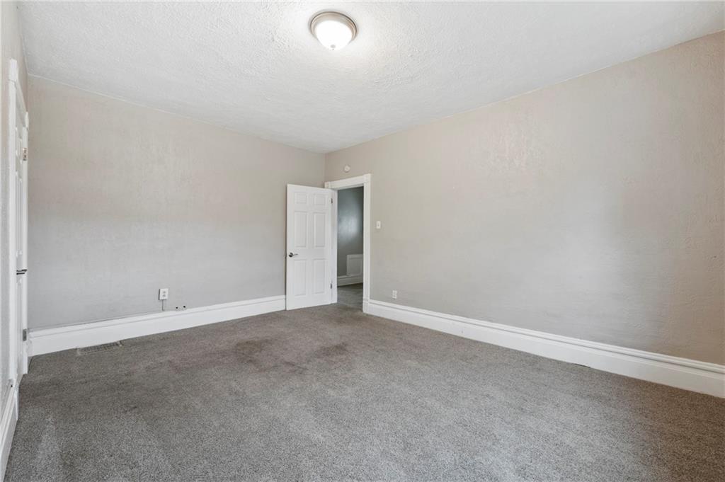 872 4th Avenue Coraopolis, PA 15108 - Photo 19 of 26