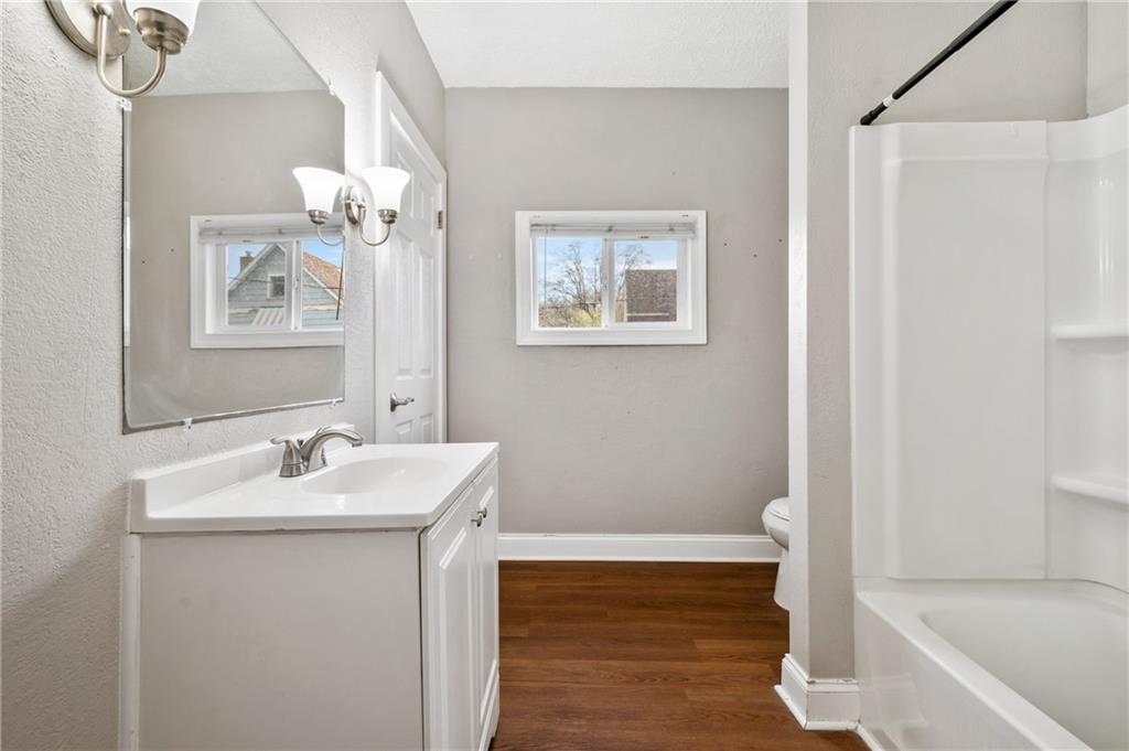 872 4th Avenue Coraopolis, PA 15108 - Photo 20 of 26