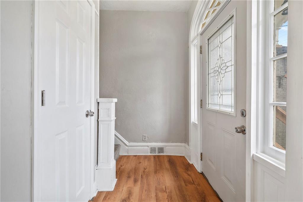 872 4th Avenue Coraopolis, PA 15108 - Photo 23 of 26