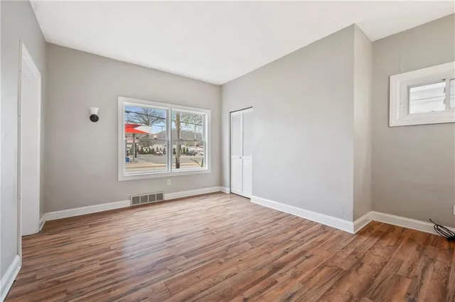 $125,000 | 872 4th Avenue, Coraopolis, PA 15108